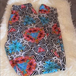 Soft White and Black Buskins Leggings